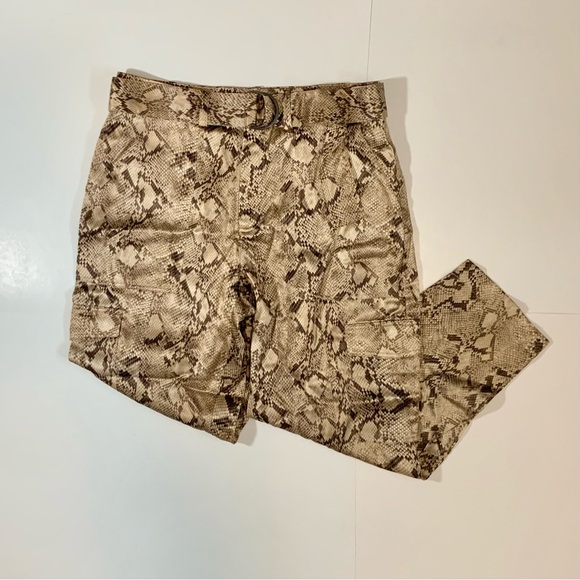 Banana Republic 100% Silk Cropped Cargo Pants, Size 10P Petite - NWT - Picture 2 of 6
